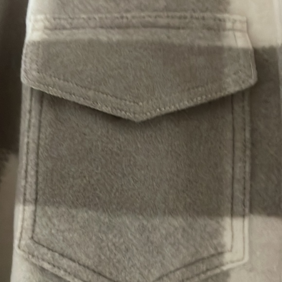 Abercrombie Cozy Shirt Jacket, size xs - Picture 4 of 8
